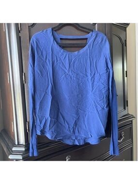 NWT Chaser L/S Oversized V Back Silk Basics, Sapphire, Medium